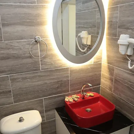 Comfortable With Shared Pool Near Beach In * Κουσάντασι