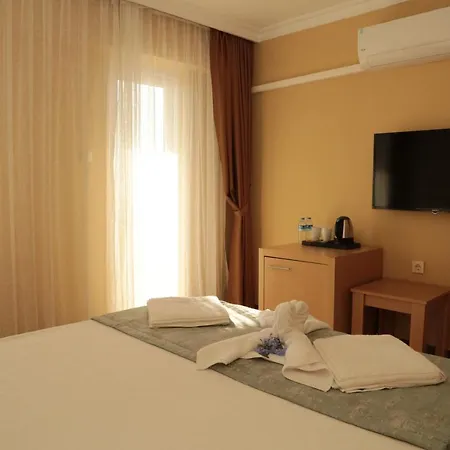 B&B Comfortable With Shared Pool Near Beach In Kusadası